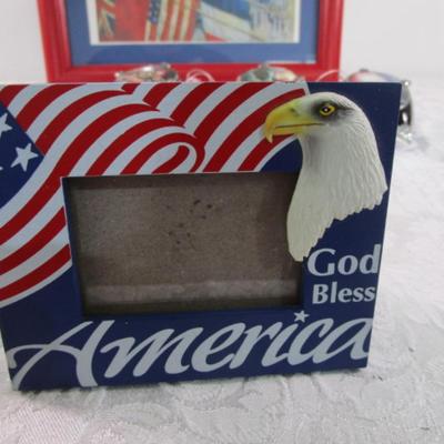 Misc. patriotic items, & books on Hindenburg & US Constitution