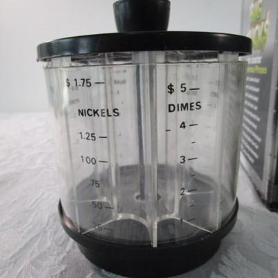 New in box Big Bucks coin counter, and 1 new counting coin bank