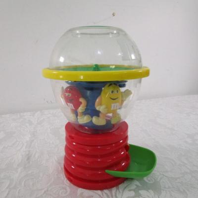 M&M dispenser, mechanical
