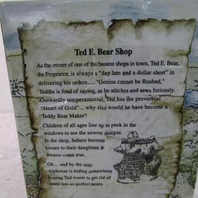 New in box Boyd's Bearly-Built Village Ted E. Bear Shop