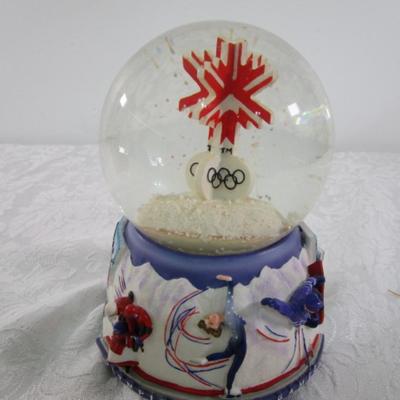 Salt Lake Winter Olympic 2002 Snow Globe
