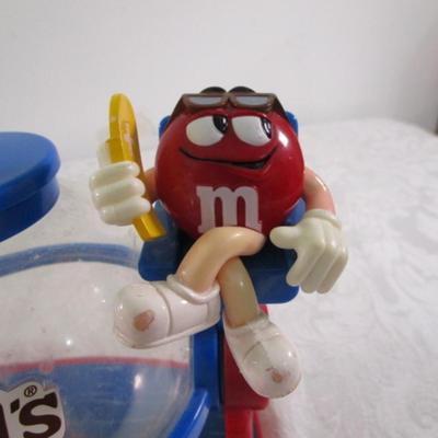 M&M dispenser, mechanical