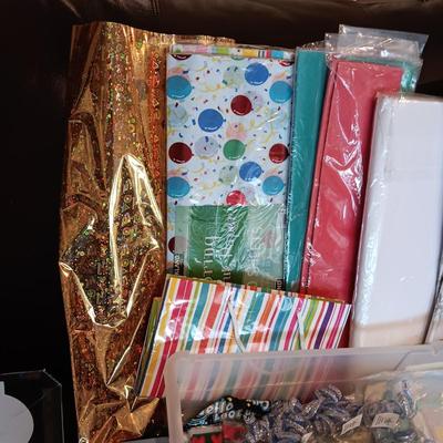 TISSUE PAPER, NAME TAGS, RIBBON, BOSE AND MORE ALL IN A ORGANIZING TOTE TOTE