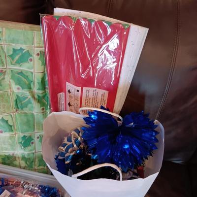 TISSUE PAPER, NAME TAGS, RIBBON, BOSE AND MORE ALL IN A ORGANIZING TOTE TOTE