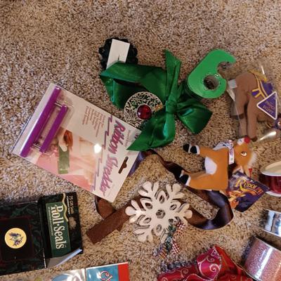 CHRISTMAS GIFT WRAP, RIBBON, COFFEE MUGS, ORNAMENTS AND MORE