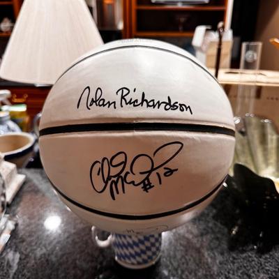 Arkansas Razorbacks Autographed Basketball