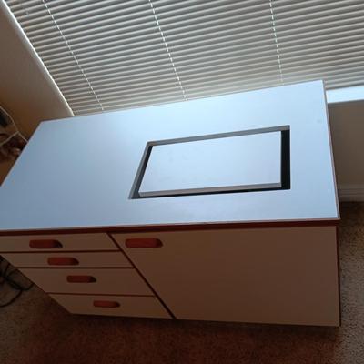 SEWING MACHINE CABINET ON CASTERS WITH VARIOUS NOTIONS