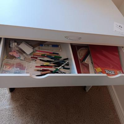 NICE COMPACT WORKSTATION ON CASTERS