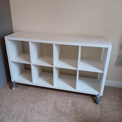 8 CUBE STORAGE ORGANIZER ON LOCKING CASTERS