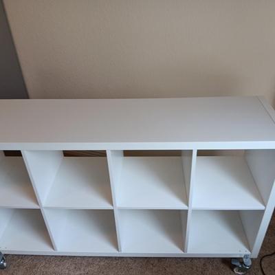 8 CUBE STORAGE ORGANIZER ON LOCKING CASTERS