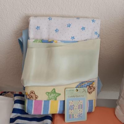 VARIETY OF SEWING MATERIAL, 2 BABYQUILT KITS AND 2 THROW PILLOW FORMS