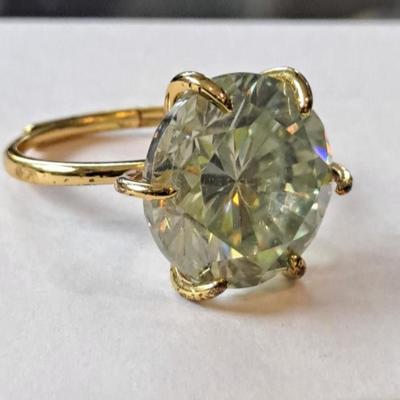 Vintage 20 ct Moissanite