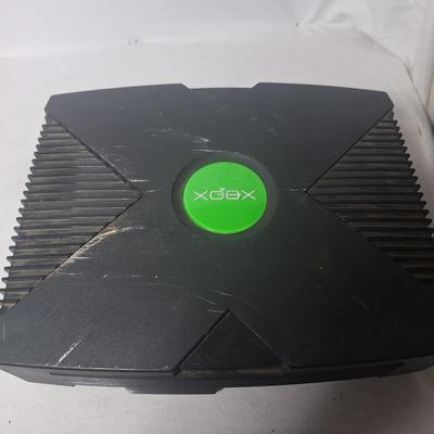Sale Photo Thumbnail #423: powered on  but didn't work otherwise.  This is fothe box only, there are no cords or controllers, not even a power cord (we borrowed one to test)