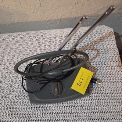 Sale Photo Thumbnail #486: rabbit ears tv antenna