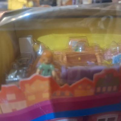 Sale Photo Thumbnail #600: it has the tiny people and furniture too, see all photos.