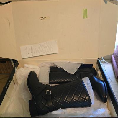 Ladies boots
