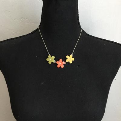 Cute flower necklace