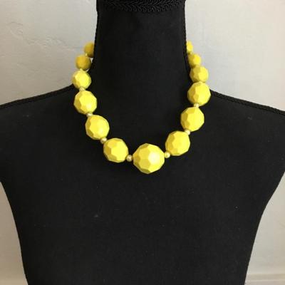 Cool vintage, chunky yellow statement bead necklace. Very cool.