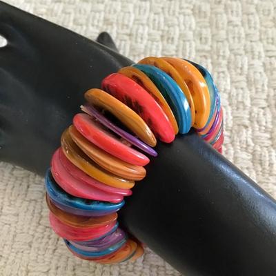 Multicolor Shell stretch bracelet