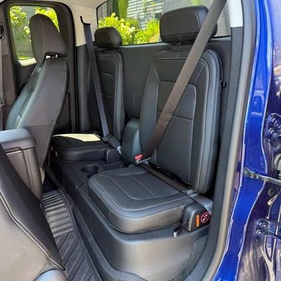2015 Chevy Colorado 4WD LT Extended Cab Pickup - Only 6493 miles!