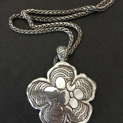 Cute vintage flower necklace