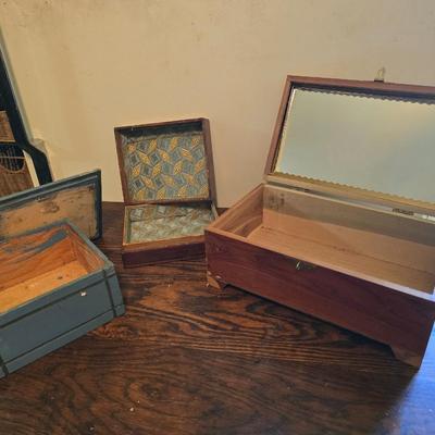 Trinket boxes