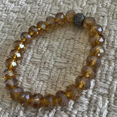 Faceted beaded stretch bracelet