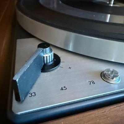 United Audio Turntable