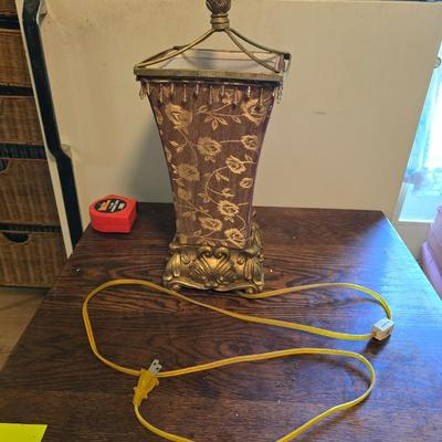 Desk lamp