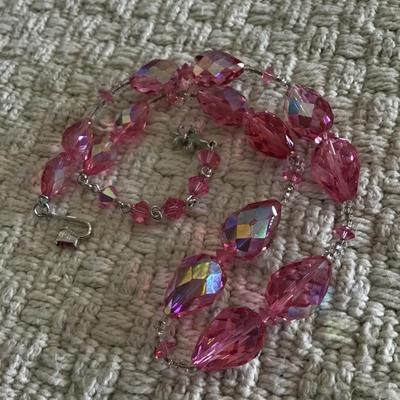 Pretty pink aurora Borealis crystal necklace