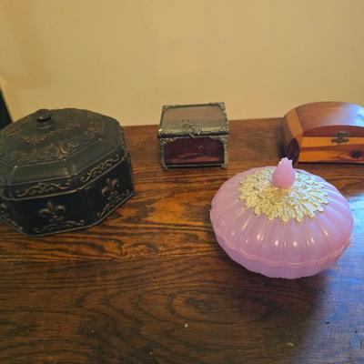 Trinket boxes