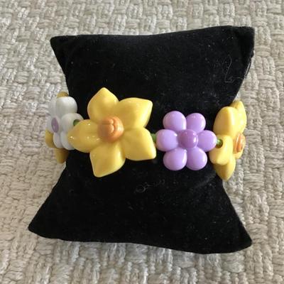 Cute flower charm bracelet