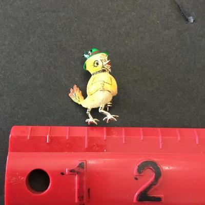 Vintage duck, with Pat roach pen, made in Korea, unique with intricate details