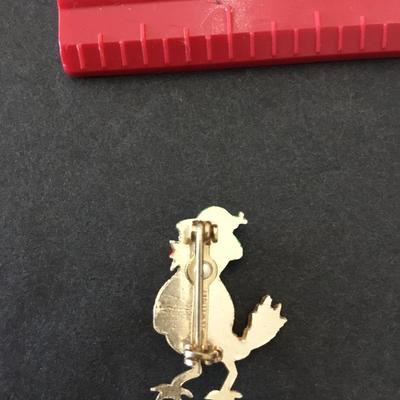 Vintage duck, with Pat roach pen, made in Korea, unique with intricate details