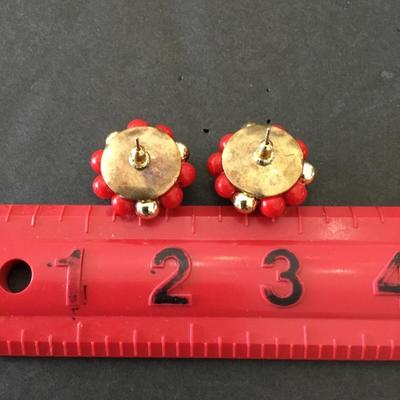 Cute, vintage, red and gold beaded flower stud earrings