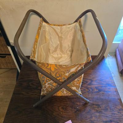 Folding basket