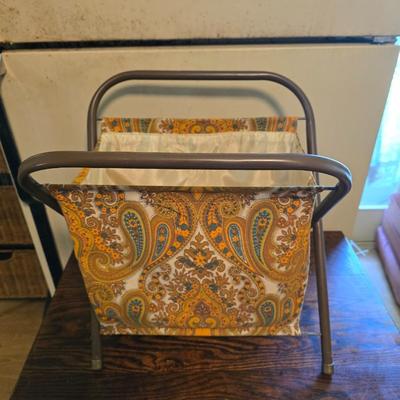 Folding basket