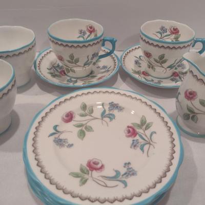 Assorted Roslyn China 'Derwent' Pattern- Approx 14 Pieces