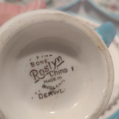 Assorted Roslyn China 'Derwent' Pattern- Approx 14 Pieces
