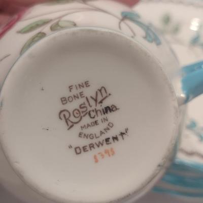 Assorted Roslyn China 'Derwent' Pattern- Approx 14 Pieces