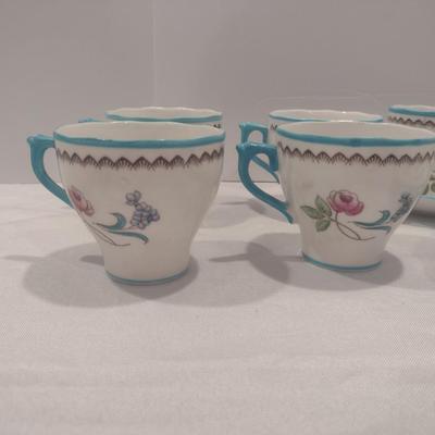 Assorted Roslyn China 'Derwent' Pattern- Approx 14 Pieces