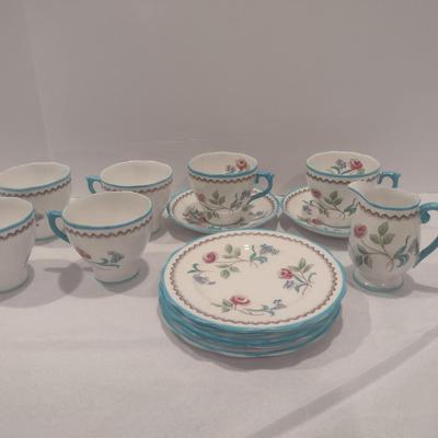 Assorted Roslyn China 'Derwent' Pattern- Approx 14 Pieces
