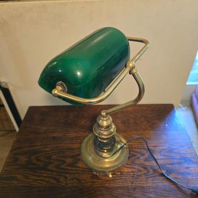 Desk lamp