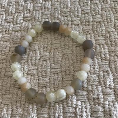Cool beaded stretch bracelet