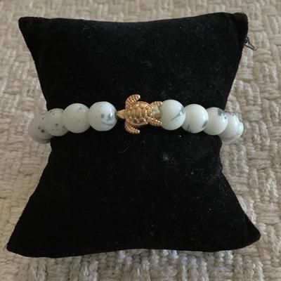 Unique beaded stretch bracelet