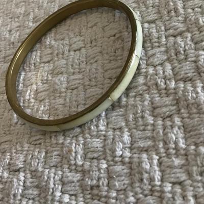 Shell inlay bracelet