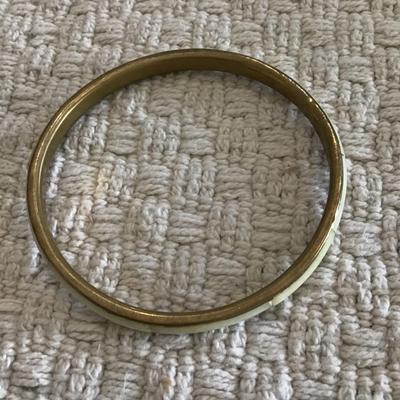 Shell inlay bracelet