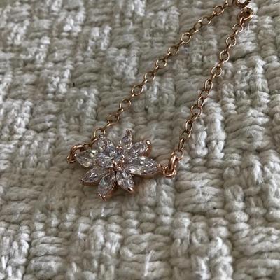 Beautiful bracelet with authentic crystal