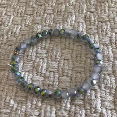 Pretty beaded stretch bracelet