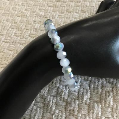Pretty beaded stretch bracelet